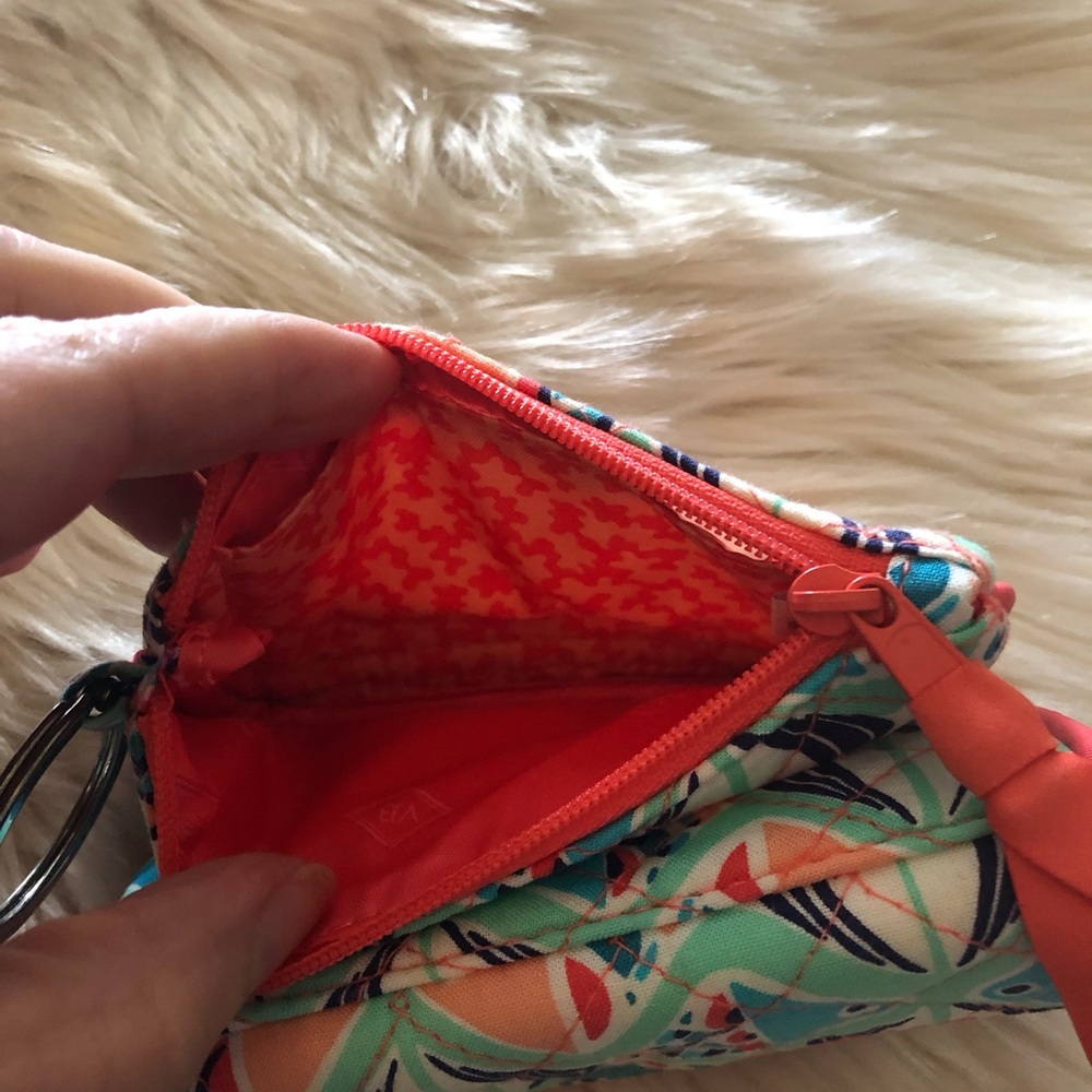 Colorful Quilted card wallet Vera Bradley fish pattern - Picture 7 of 9